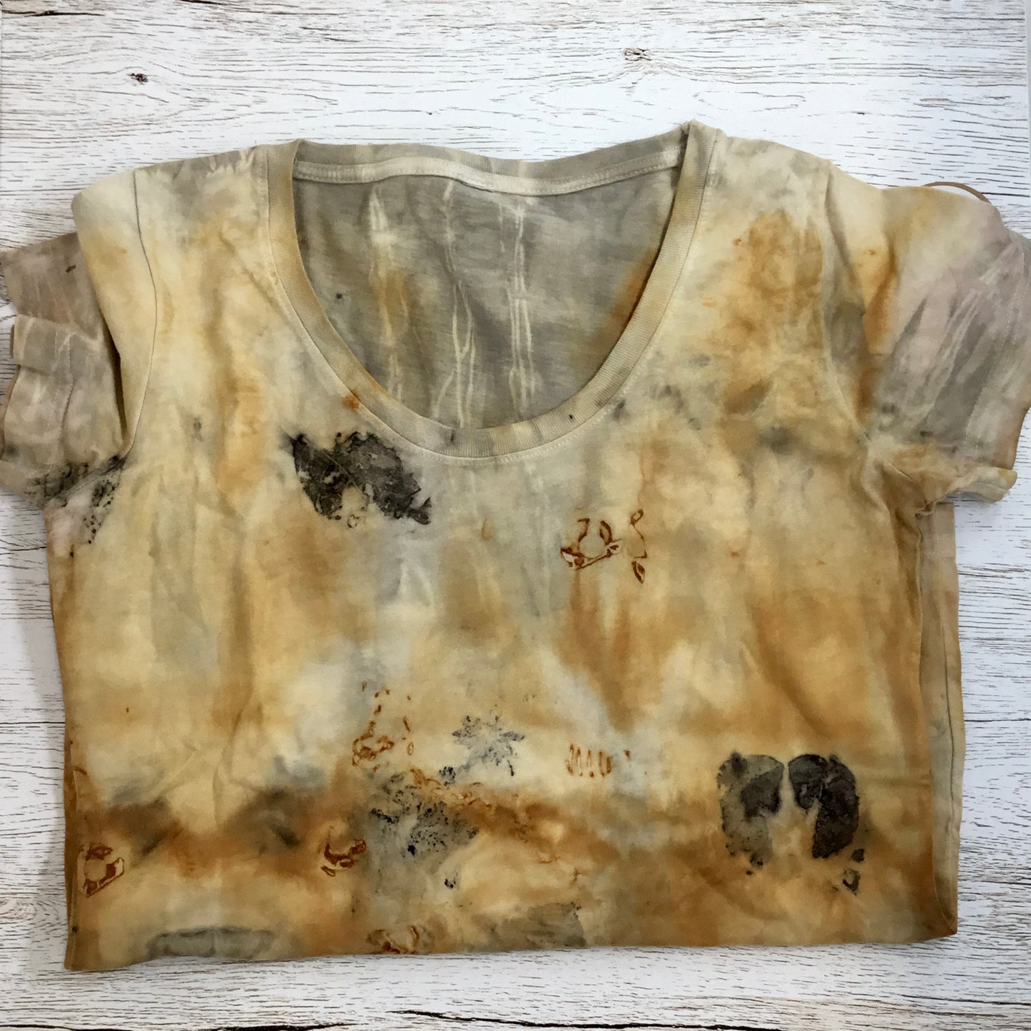 Eco Print Leaf Colored Tshirt